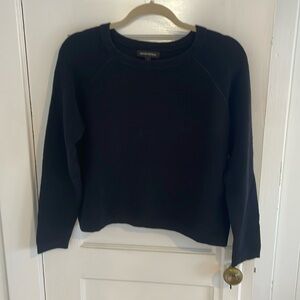 Banana Republic M black cropped crewneck textured stripe sweater, gently worn